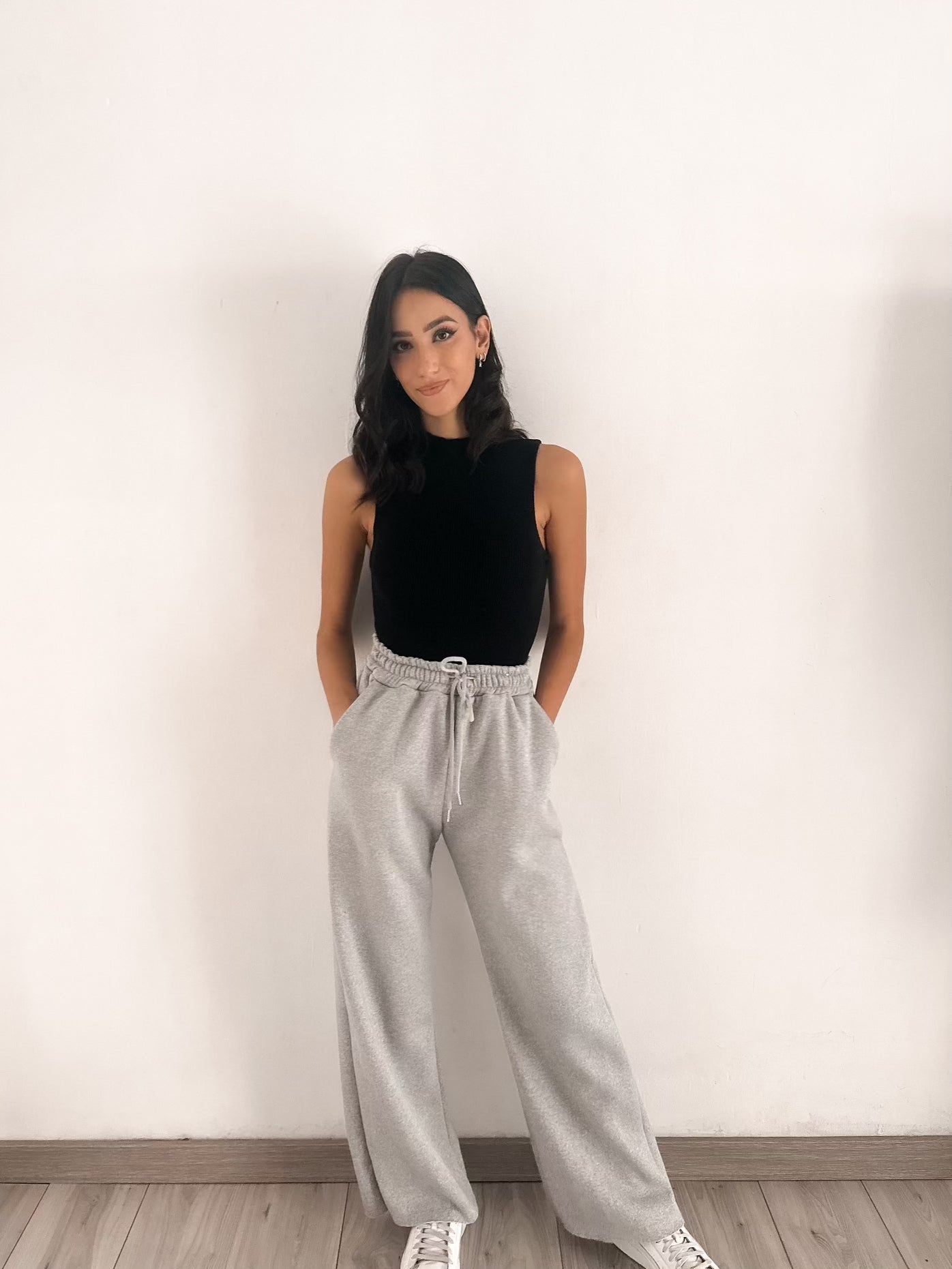 Pantalone tuta a palazzo