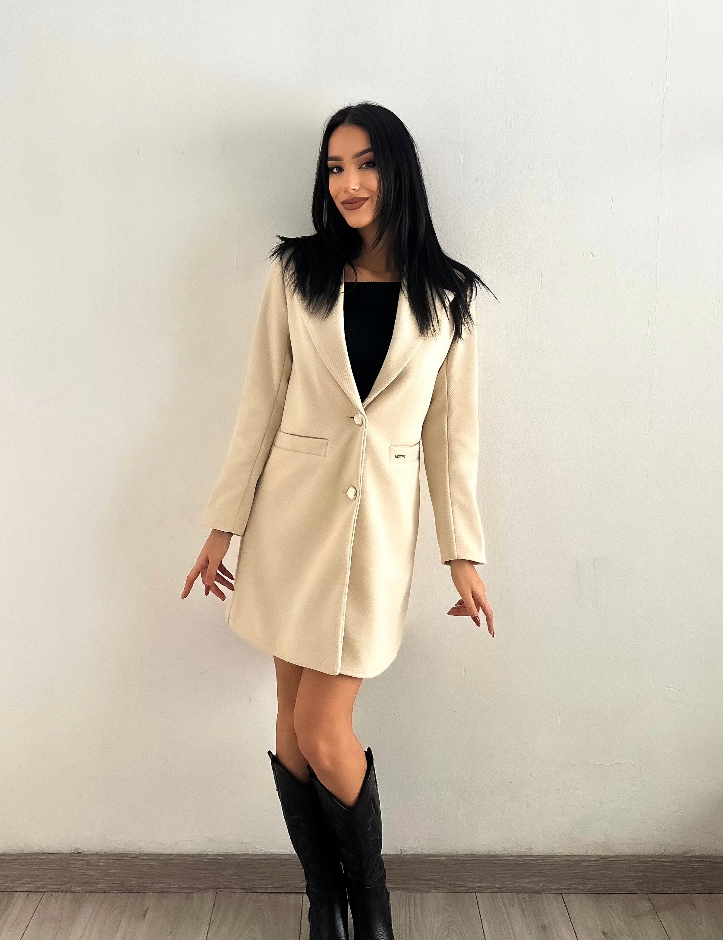 Cappotto donna beige classico e raffinato